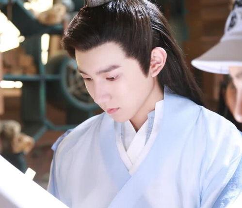 娱乐圈吃瓜爆料王源,娱乐圈吃瓜爆料界的风云人物